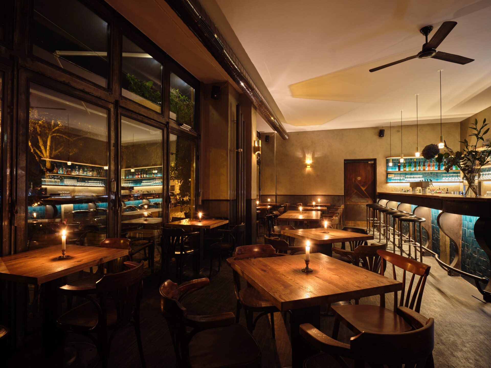 Uebereck – Café, Restaurant und Bar in Berlin-Friedrichshain